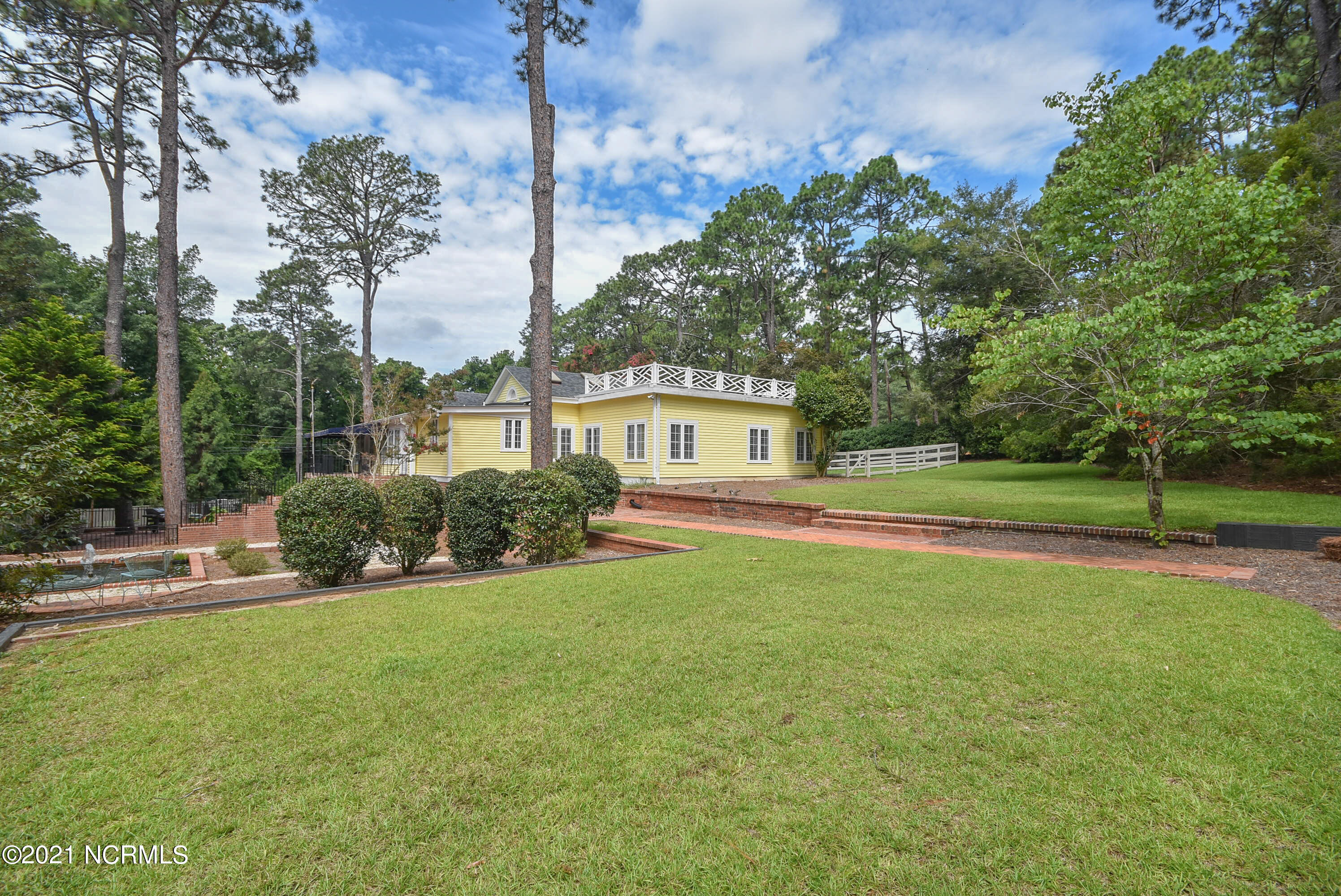 305 Highland Road Southern Pines, NC 28387 - Photo 54 of 56 Green lawn space