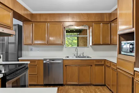 $395,000 | 1110 Hollybluff Street, Austin, TX 78753