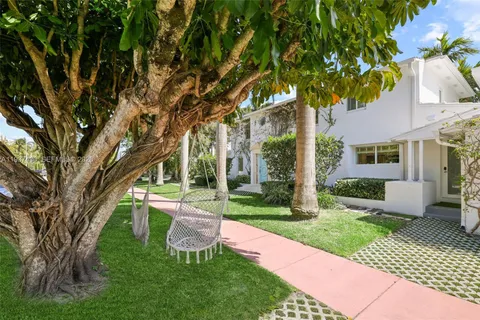 $2,699,000 | 4490 Royal Palm Avenue, Miami Beach, FL 33140