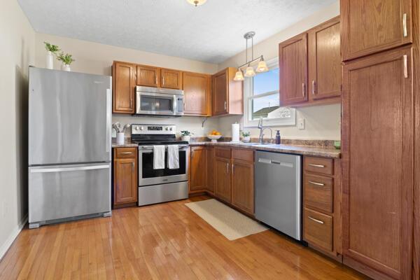 224 Galloway Ridge Drive Galloway, OH 43119 - Photo 7 of 35 AA94E585-15E8-4B09-9978-2ADE650B5A43