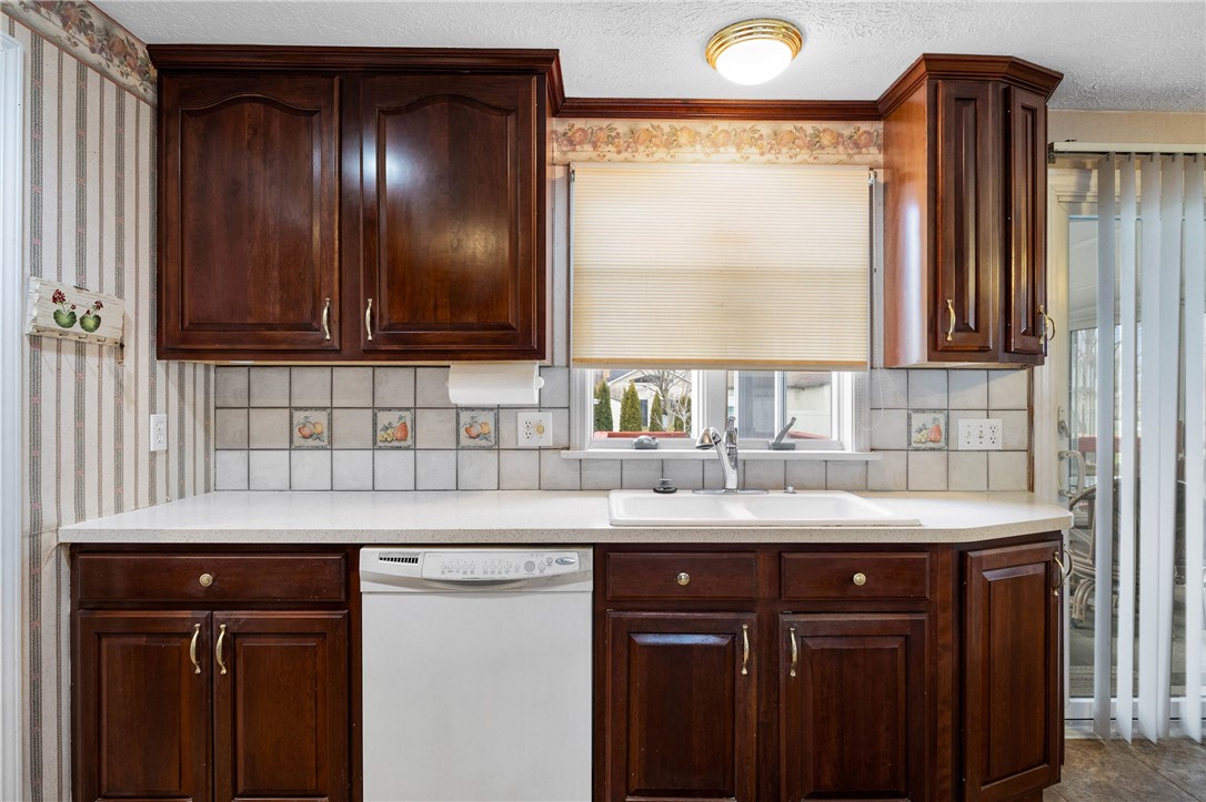 1249 Flynn Road Greece, NY 14612 - Photo 22 of 49