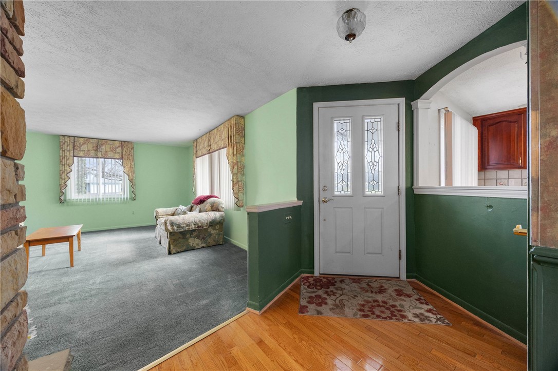 1249 Flynn Road Greece, NY 14612 - Photo 6 of 49