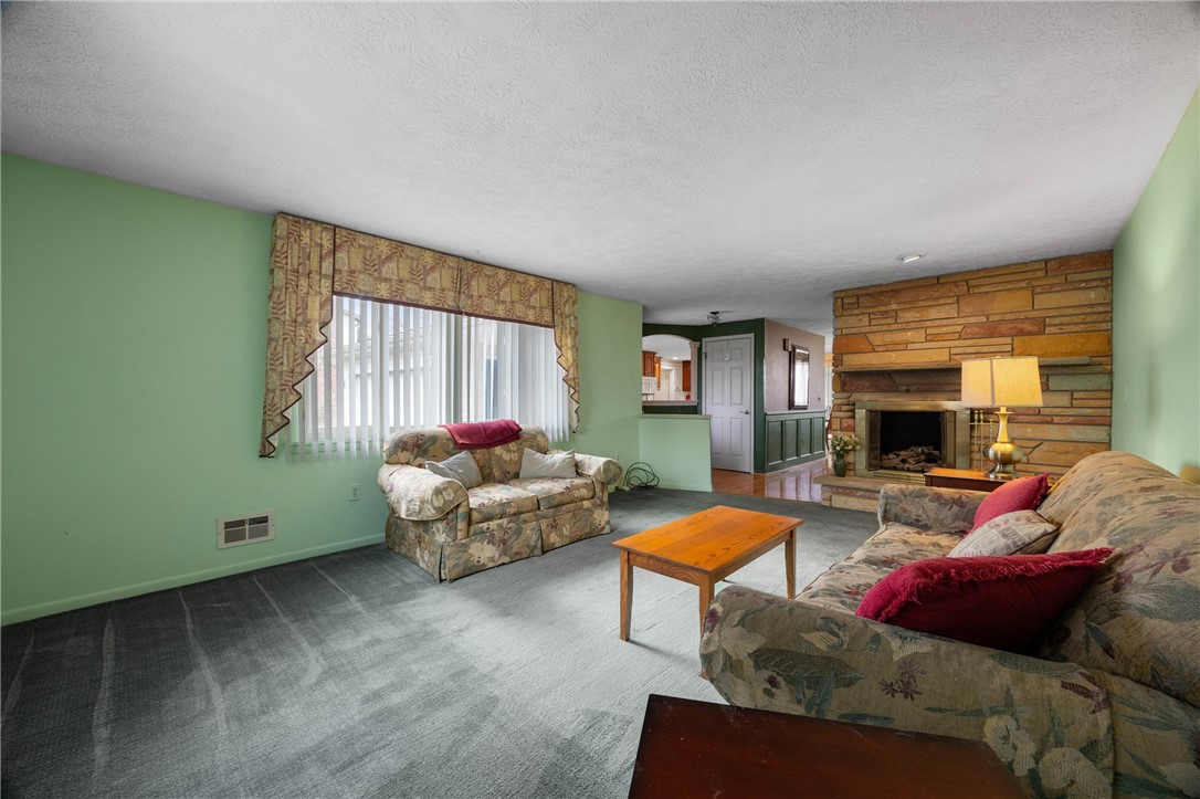 1249 Flynn Road Greece, NY 14612 - Photo 9 of 49