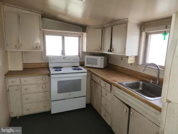 $150,000 | 310 South Emerson Avenue, Lindenwold, NJ 08021