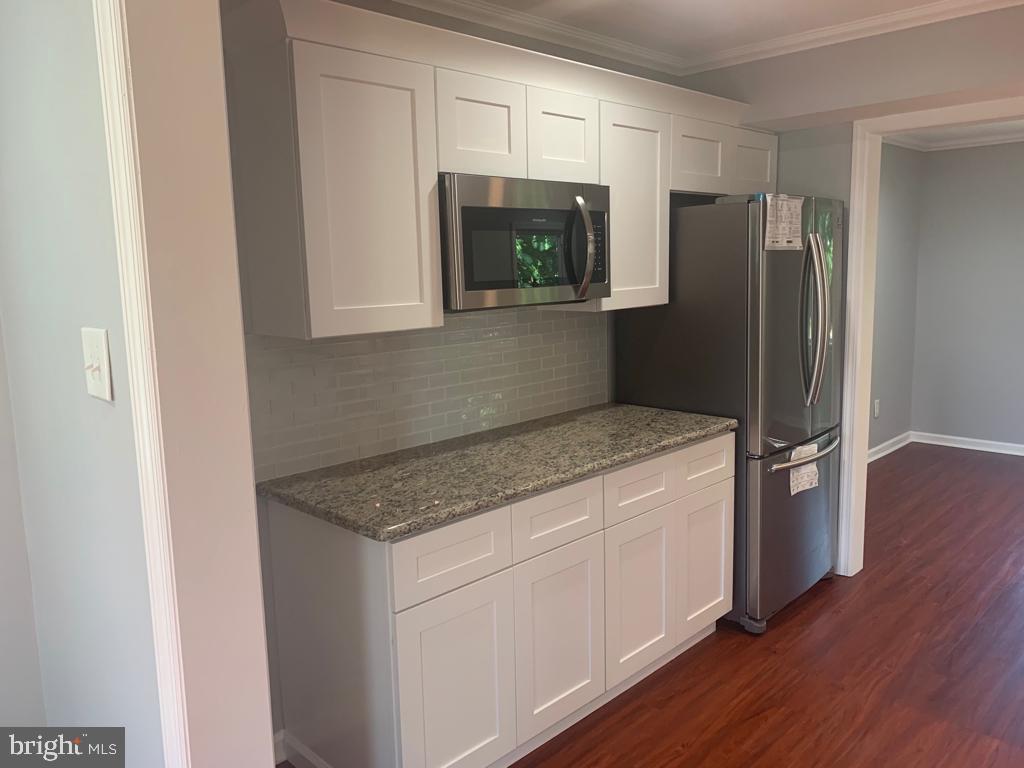 322 Kossuth Street Riverside, NJ 08075 - Photo 3 of 28