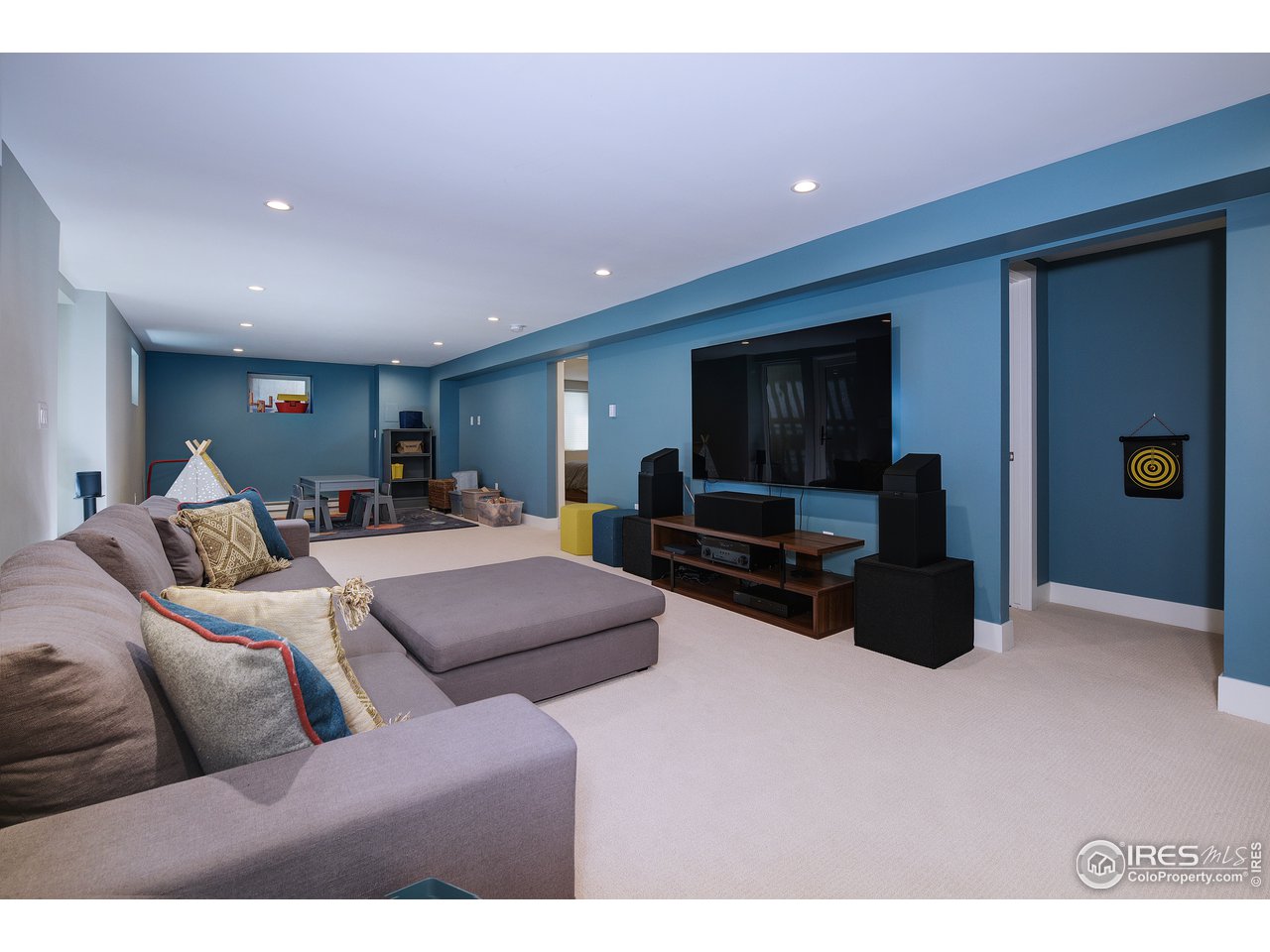 2930 18th Street Boulder, CO 80304 - Photo 29 of 40 a living room with furniture