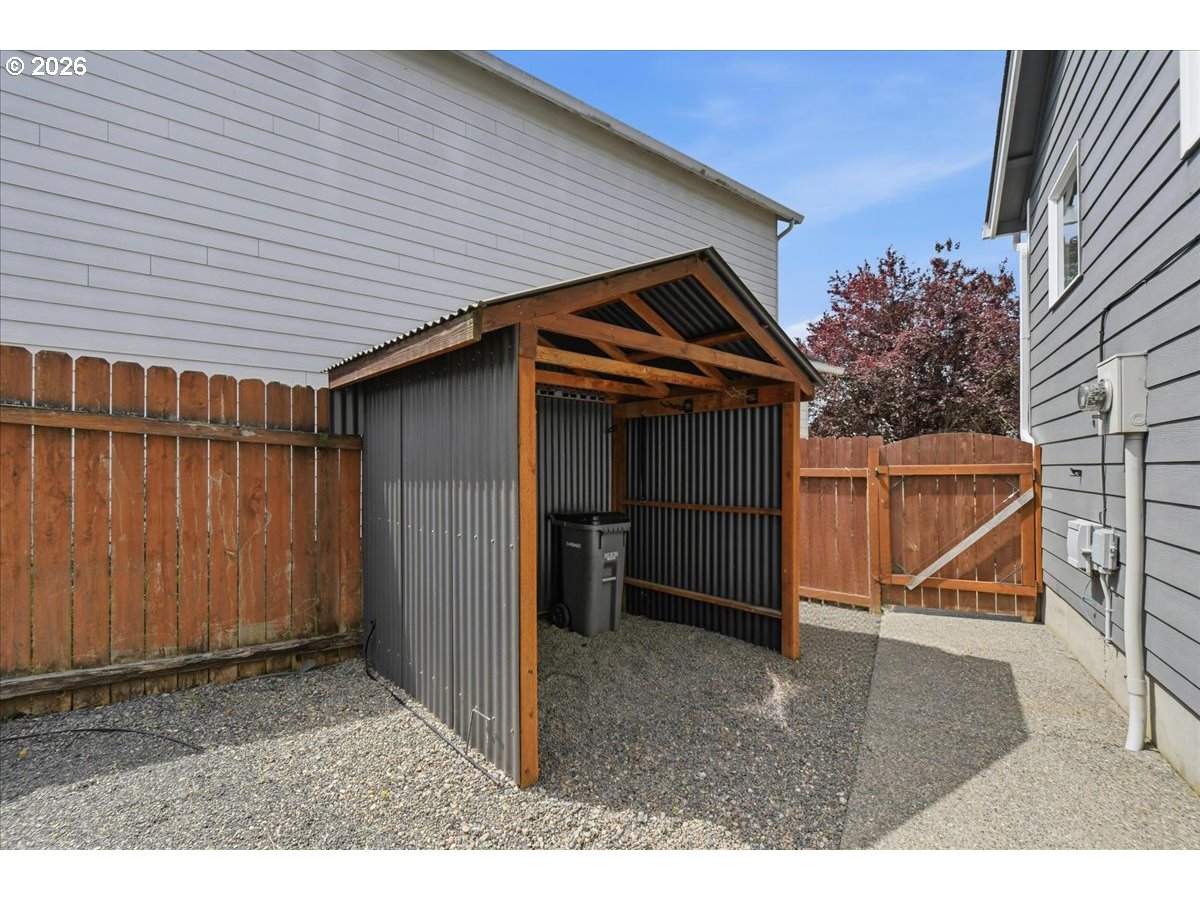 909 North 9th Way Ridgefield, WA 98642 - Photo 35 of 43 Gallery Image 35