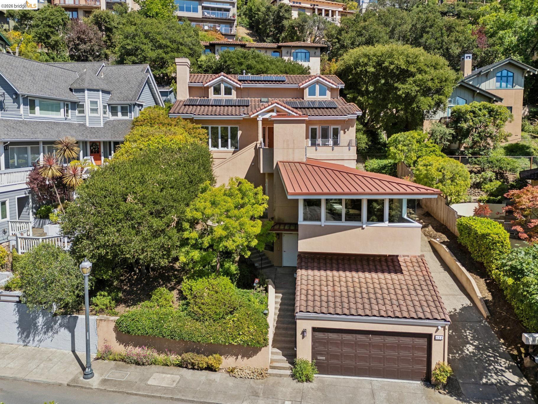122 Vicente Road Berkeley, CA 94705 - Photo 2 of 51