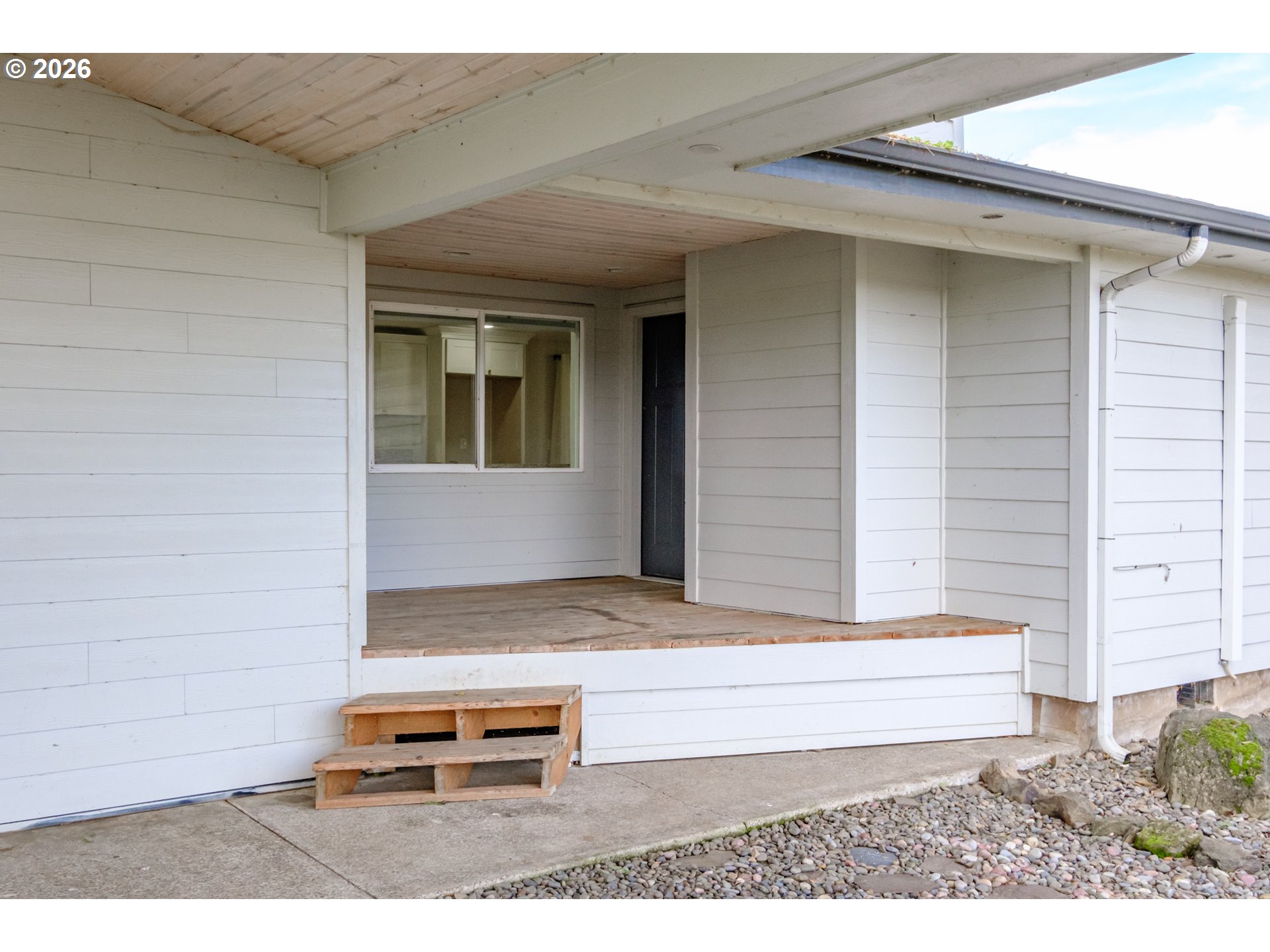 10471 Wagon Road Northeast Mount Angel, OR 97362 - Photo 2 of 48 a small white building with a window