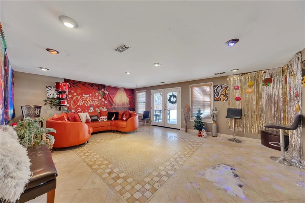 6401 Fox Run Winston, GA 30187 - Photo 29 of 48 a view of a livingroom with furniture and lounge chair