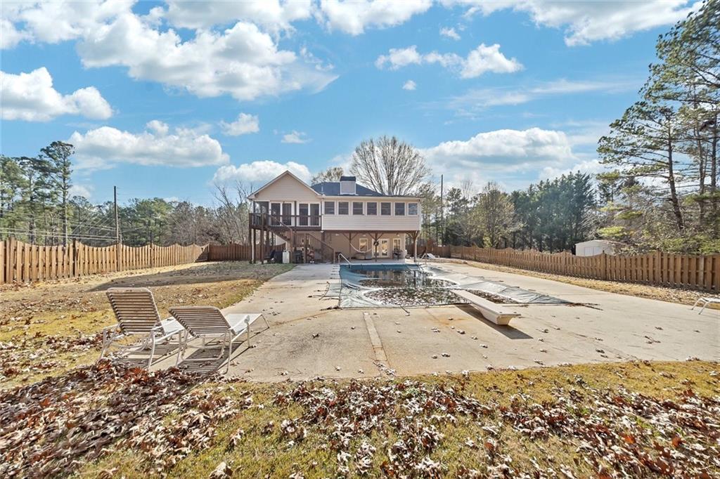 6401 Fox Run Winston, GA 30187 - Photo 44 of 48 a view of a dry yard with wooden fence