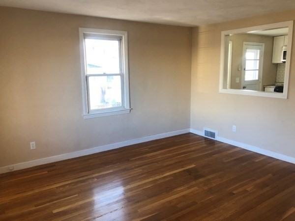 296 Hartwick Street Springfield, MA 01108 - Photo 9 of 22