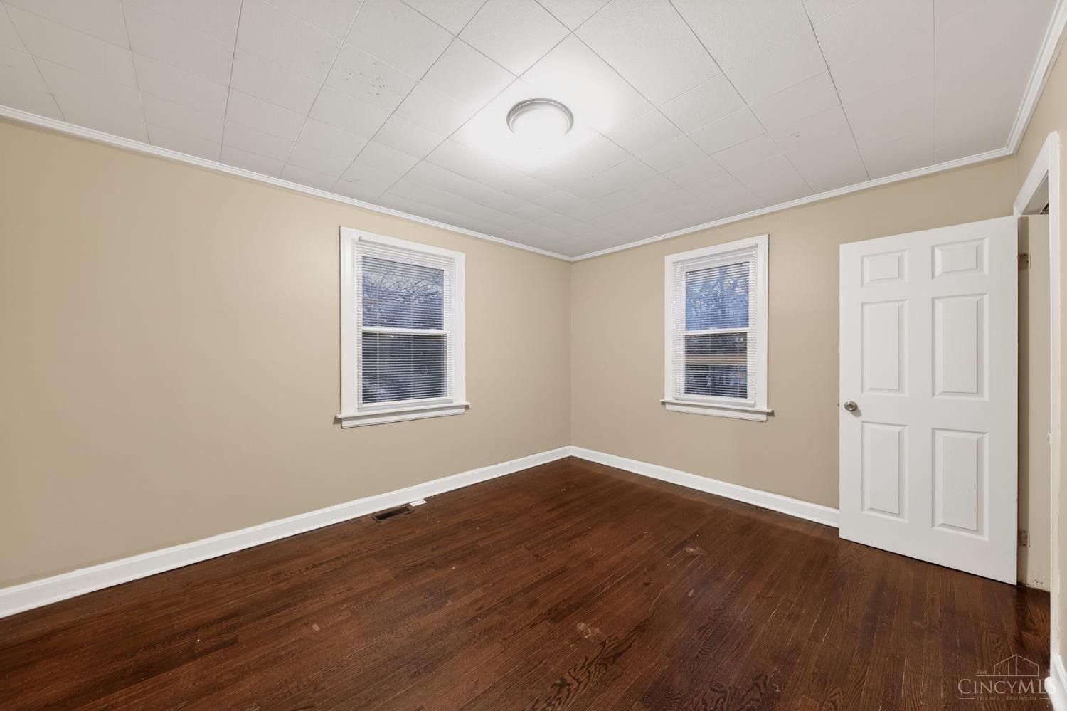 1166 Groesbeck Road Cincinnati, OH 45224 - Photo 18 of 33
