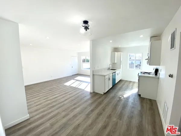 $2,695 | 1000 Havenhurst Drive, Unit 7, West Hollywood, CA 90046