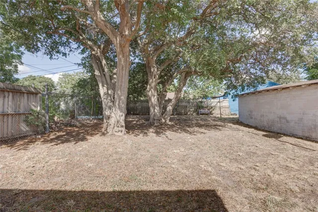 $120,000 | 423 Fairview Drive, Corpus Christi, TX 78408