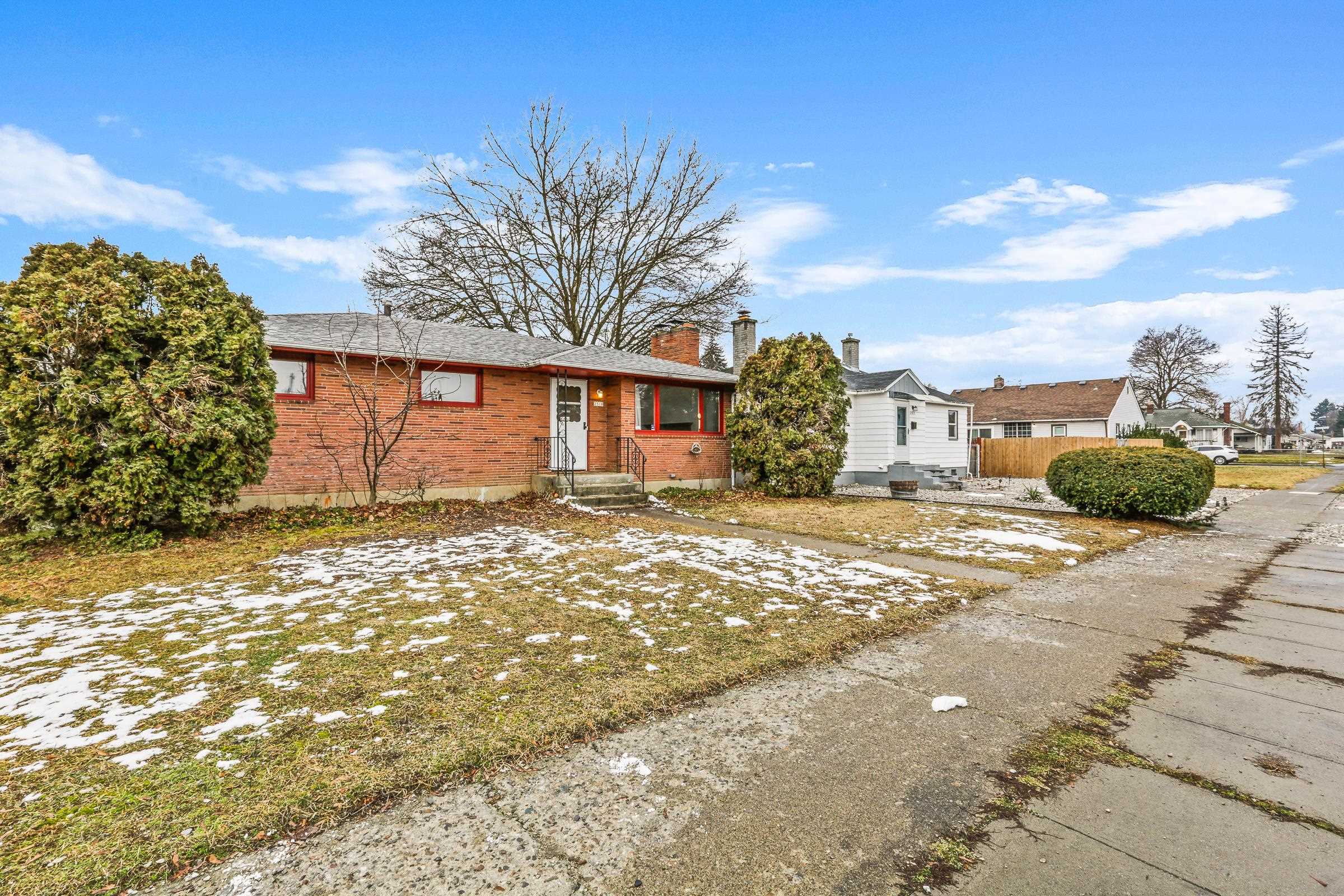 2518 East Columbia Avenue Spokane, WA 99208 - Photo 2 of 26