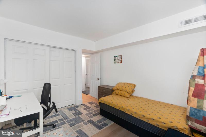 5821 Royal Ridge Drive, Unit F Springfield, VA 22152 - Photo 16 of 28 Bedroom 2