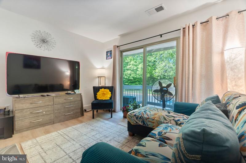 5821 Royal Ridge Drive, Unit F Springfield, VA 22152 - Photo 8 of 28 Plenty of light