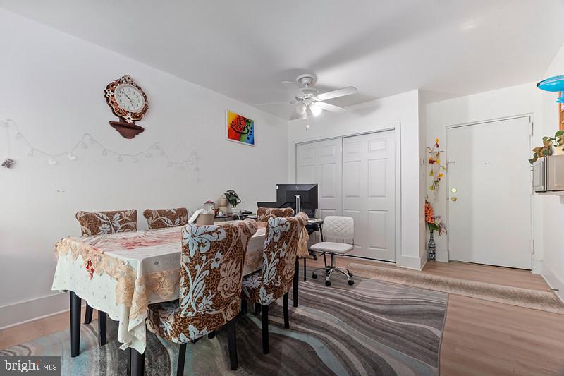 5821 Royal Ridge Drive, Unit F Springfield, VA 22152 - Photo 10 of 28 Dining area