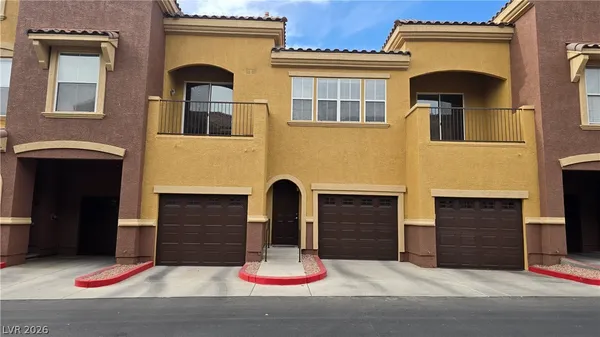$1,750 | 3975 North Hualapai Way, Unit 219, Las Vegas, NV 89129