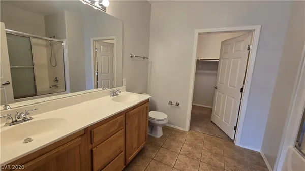 $1,750 | 3975 North Hualapai Way, Unit 219, Las Vegas, NV 89129