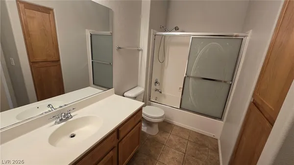 $1,750 | 3975 North Hualapai Way, Unit 219, Las Vegas, NV 89129