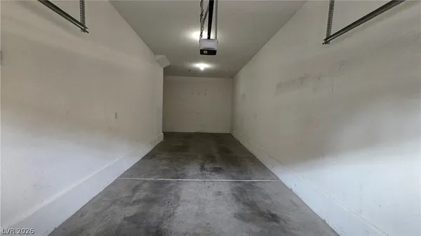 $1,750 | 3975 North Hualapai Way, Unit 219, Las Vegas, NV 89129