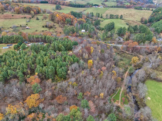 $824,900 | 220 Annie Lane Southwest, Floyd, VA 24091