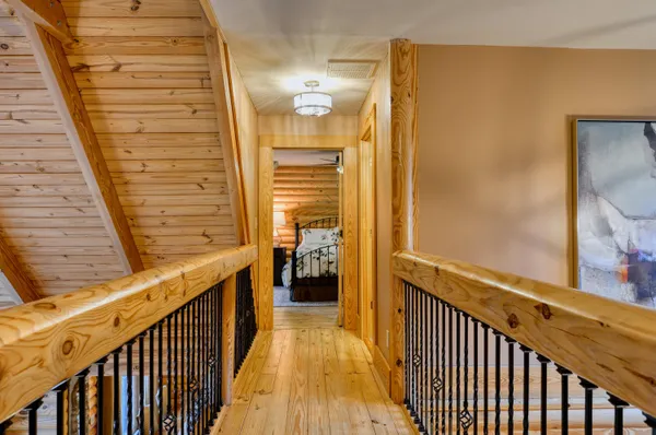 $810,000 | 220 Annie Lane Southwest, Floyd, VA 24091