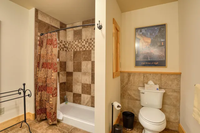 $824,900 | 220 Annie Lane Southwest, Floyd, VA 24091