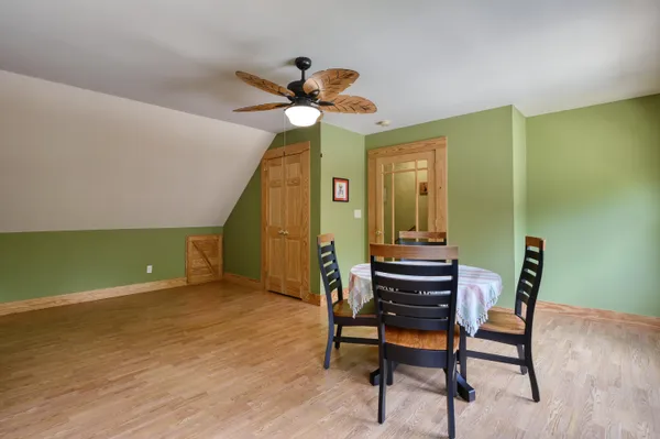 $810,000 | 220 Annie Lane Southwest, Floyd, VA 24091