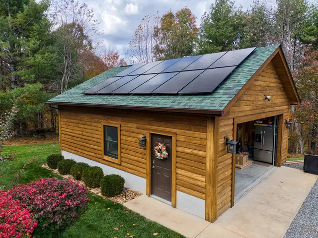 $824,900 | 220 Annie Lane Southwest, Floyd, VA 24091