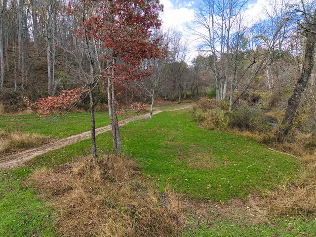 $824,900 | 220 Annie Lane Southwest, Floyd, VA 24091