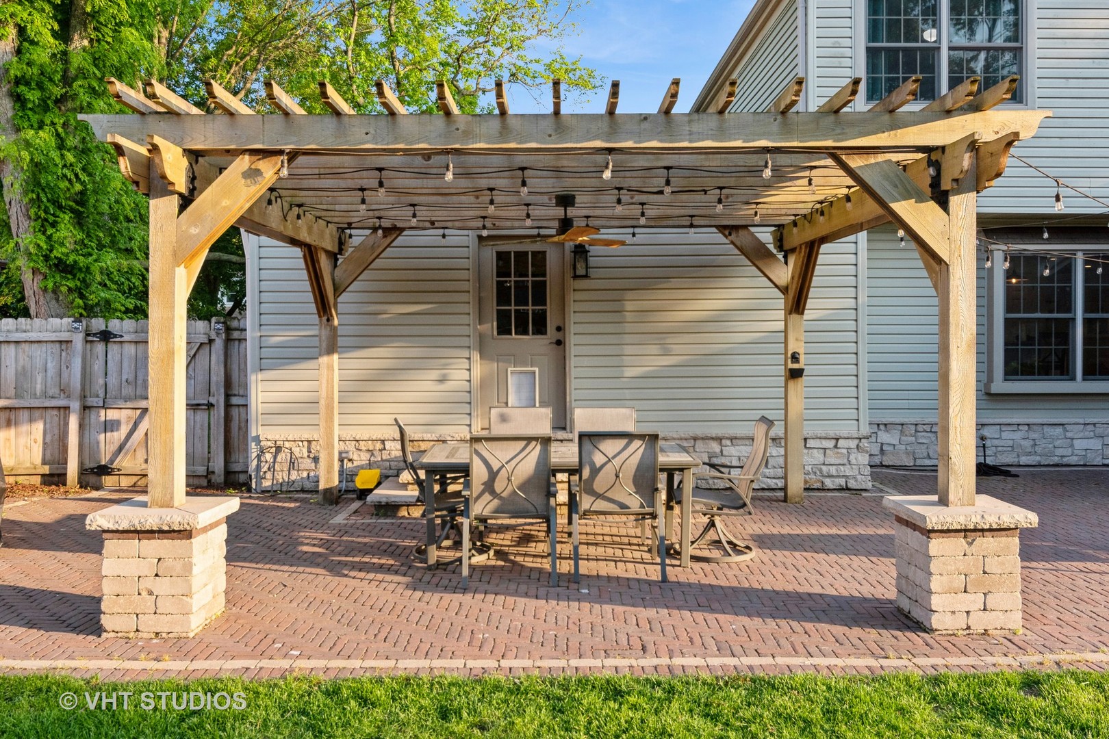 1057 Ponca Drive Batavia, IL 60510 - Photo 21 of 23 a view of outdoor space with seating area
