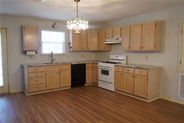 193 Roberts Road Pollock, LA 71467 - Photo 3 of 16