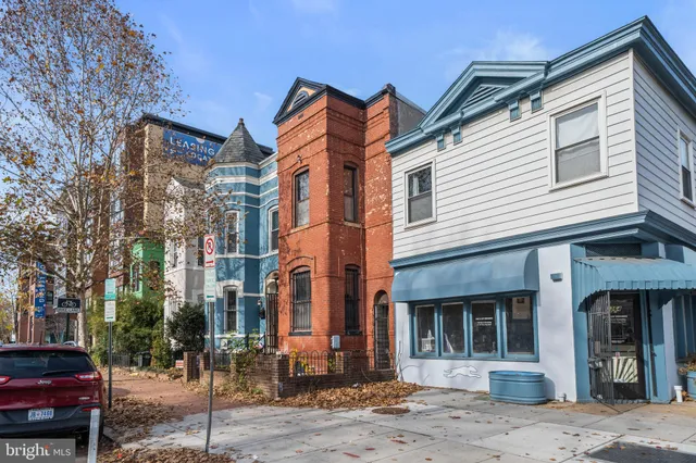$1,050,000 | 1362 E Street Southeast, Washington, DC 20003