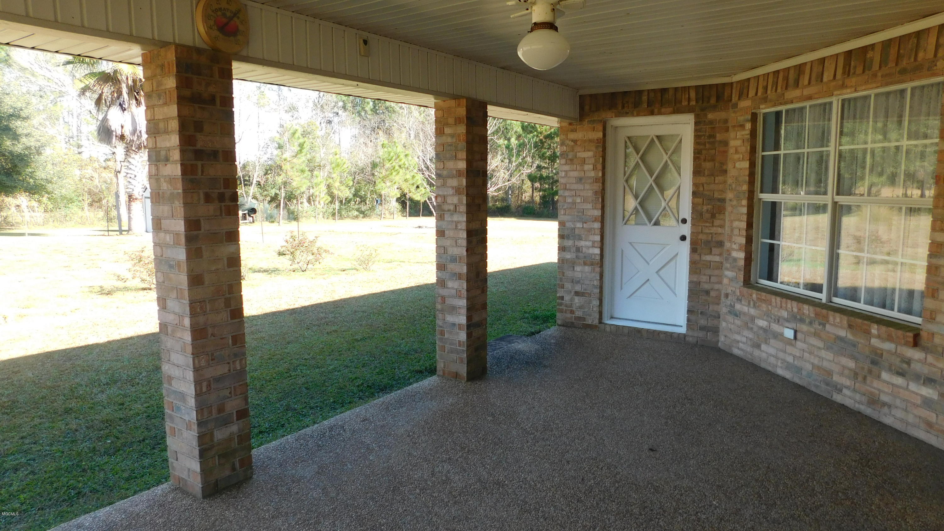 4312 Melvin Road D'Iberville, MS 39540 - Photo 5 of 31 DSCN4006