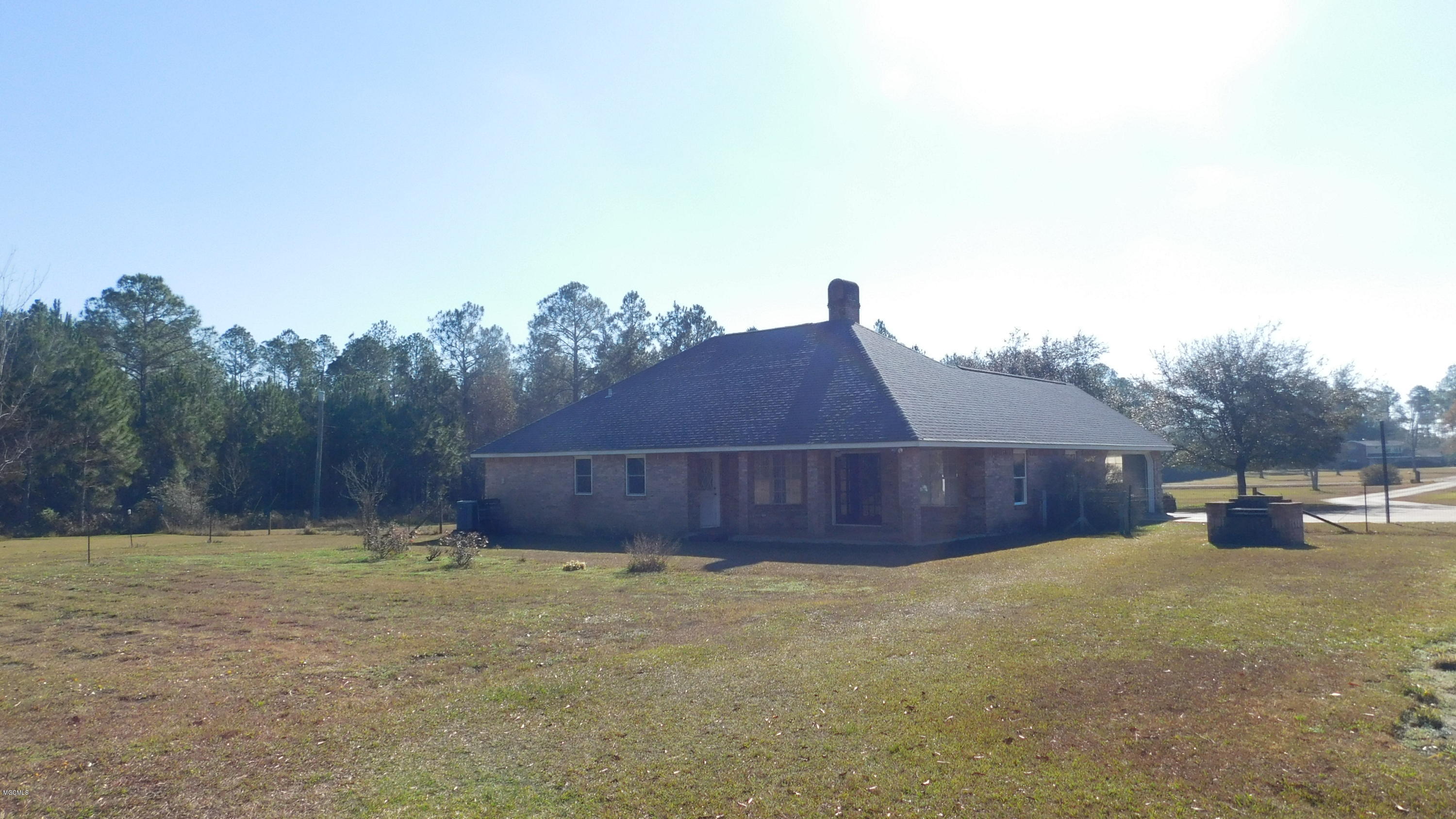 4312 Melvin Road D'Iberville, MS 39540 - Photo 8 of 31 DSCN4011
