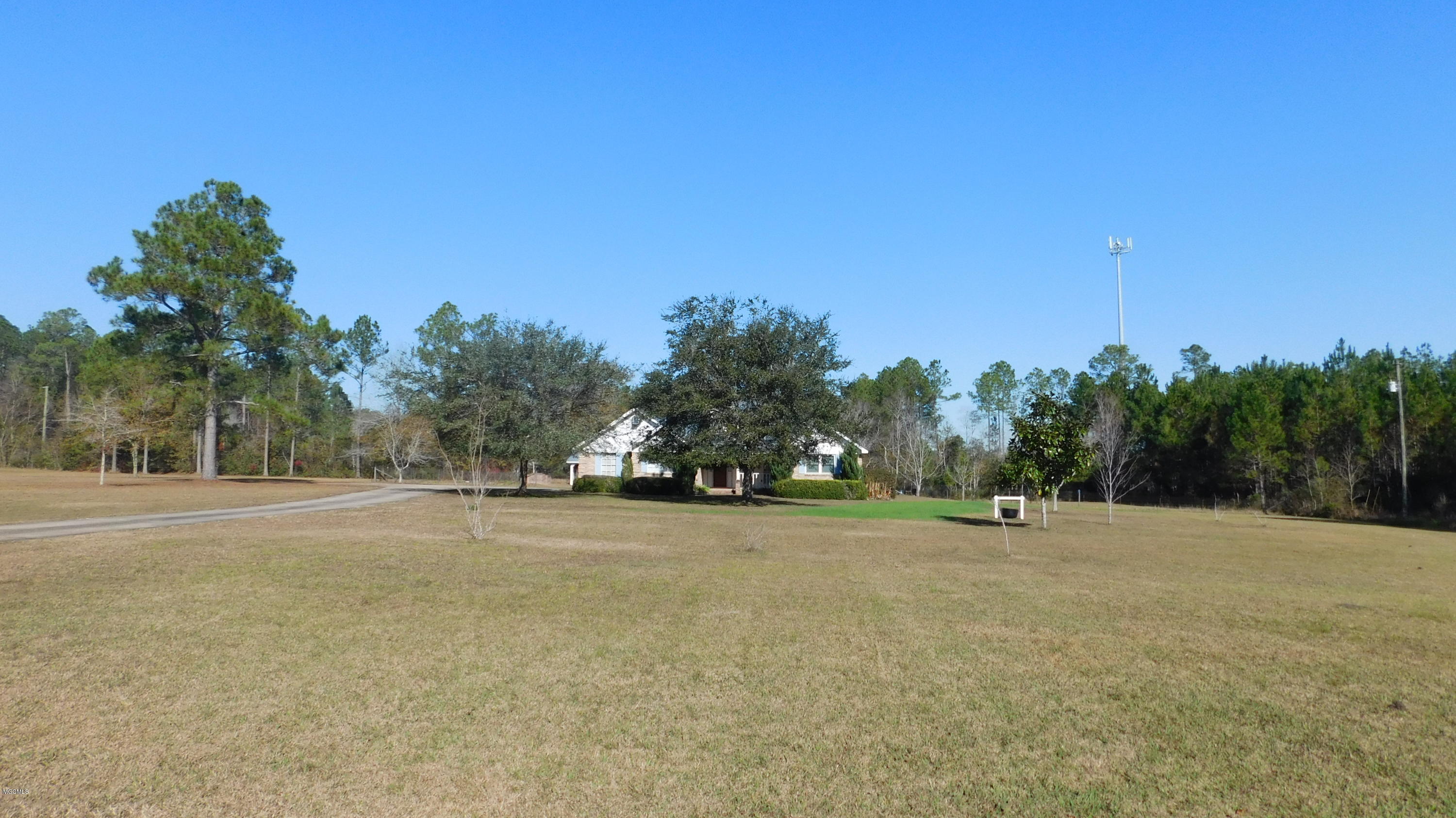 4312 Melvin Road D'Iberville, MS 39540 - Photo 9 of 31 DSCN4018