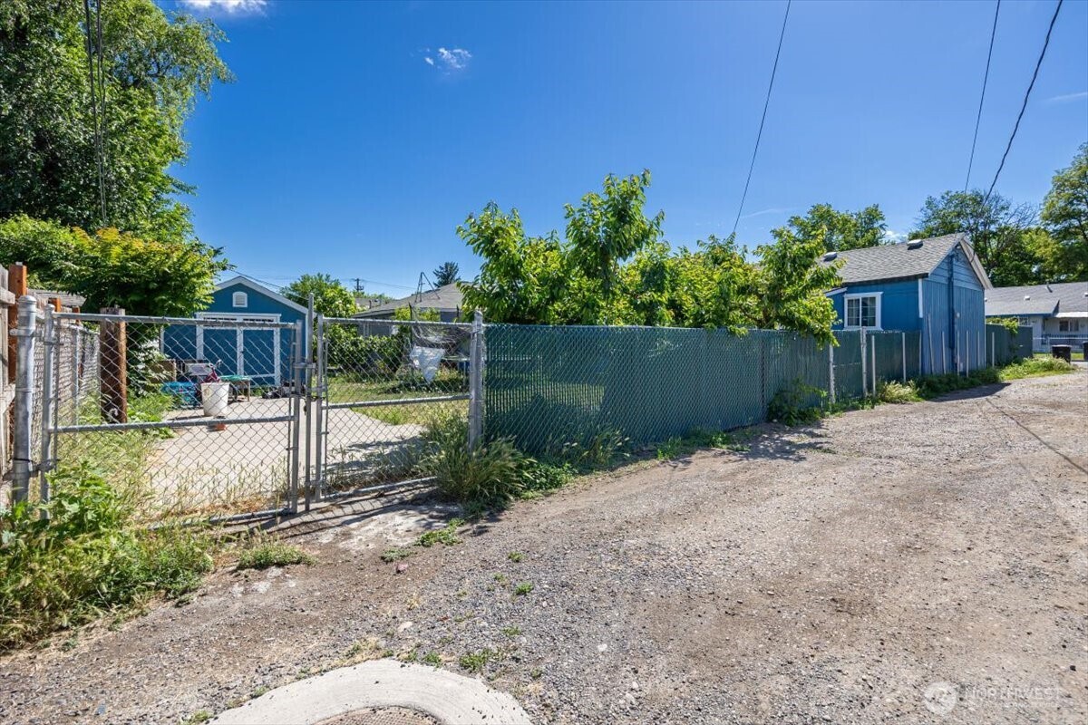 412 Maple Court Toppenish, WA 98948 - Photo 15 of 21