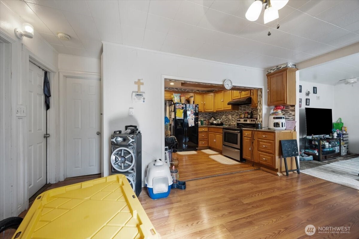 412 Maple Court Toppenish, WA 98948 - Photo 2 of 21