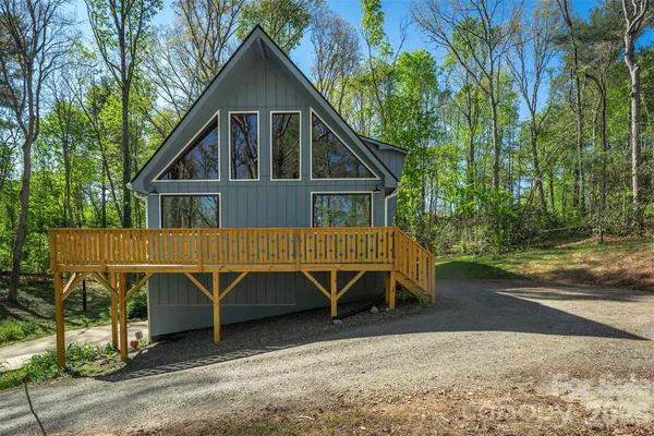 $825,000 | 233 Bryant Ridge Road, Swannanoa, NC 28778
