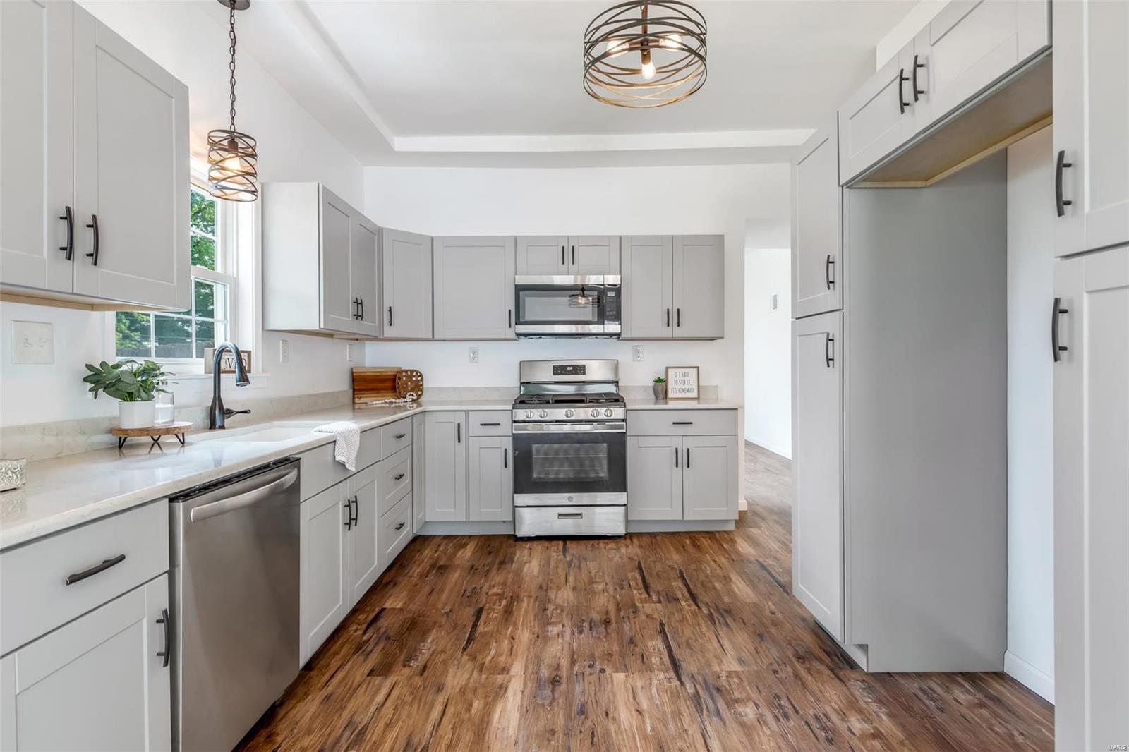 4304 Ringer Road St. Louis, MO 63129 - Photo 11 of 40 Gallery Image 11
