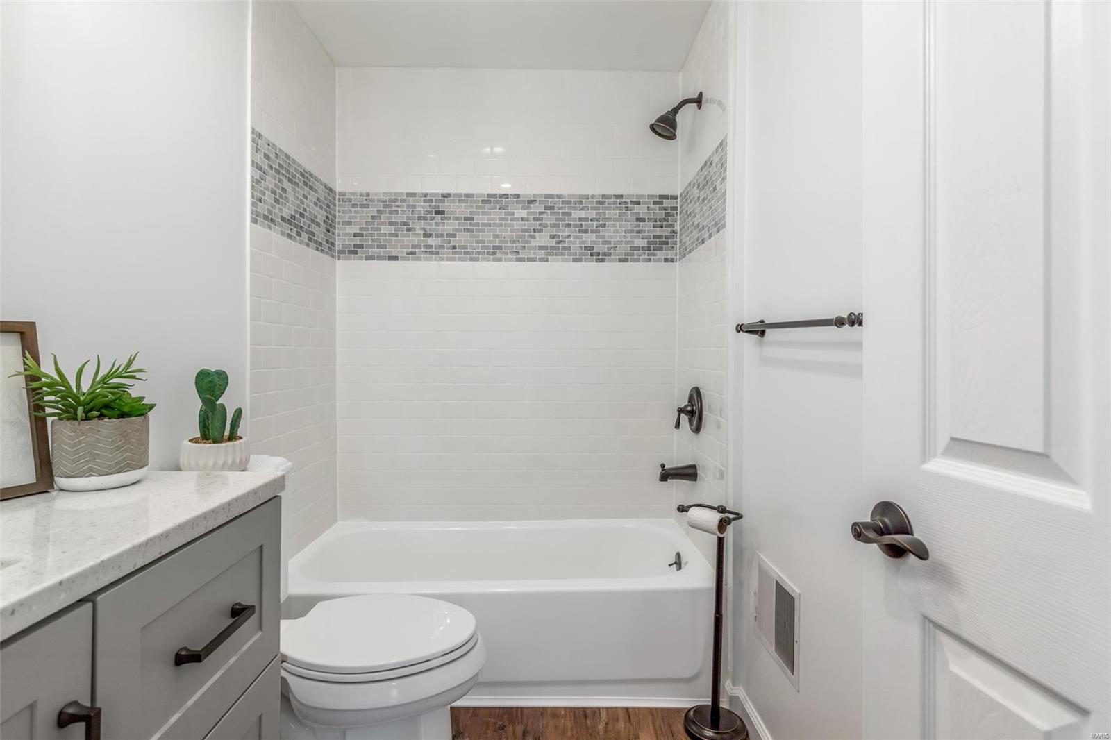 4304 Ringer Road St. Louis, MO 63129 - Photo 13 of 40 Gallery Image 13