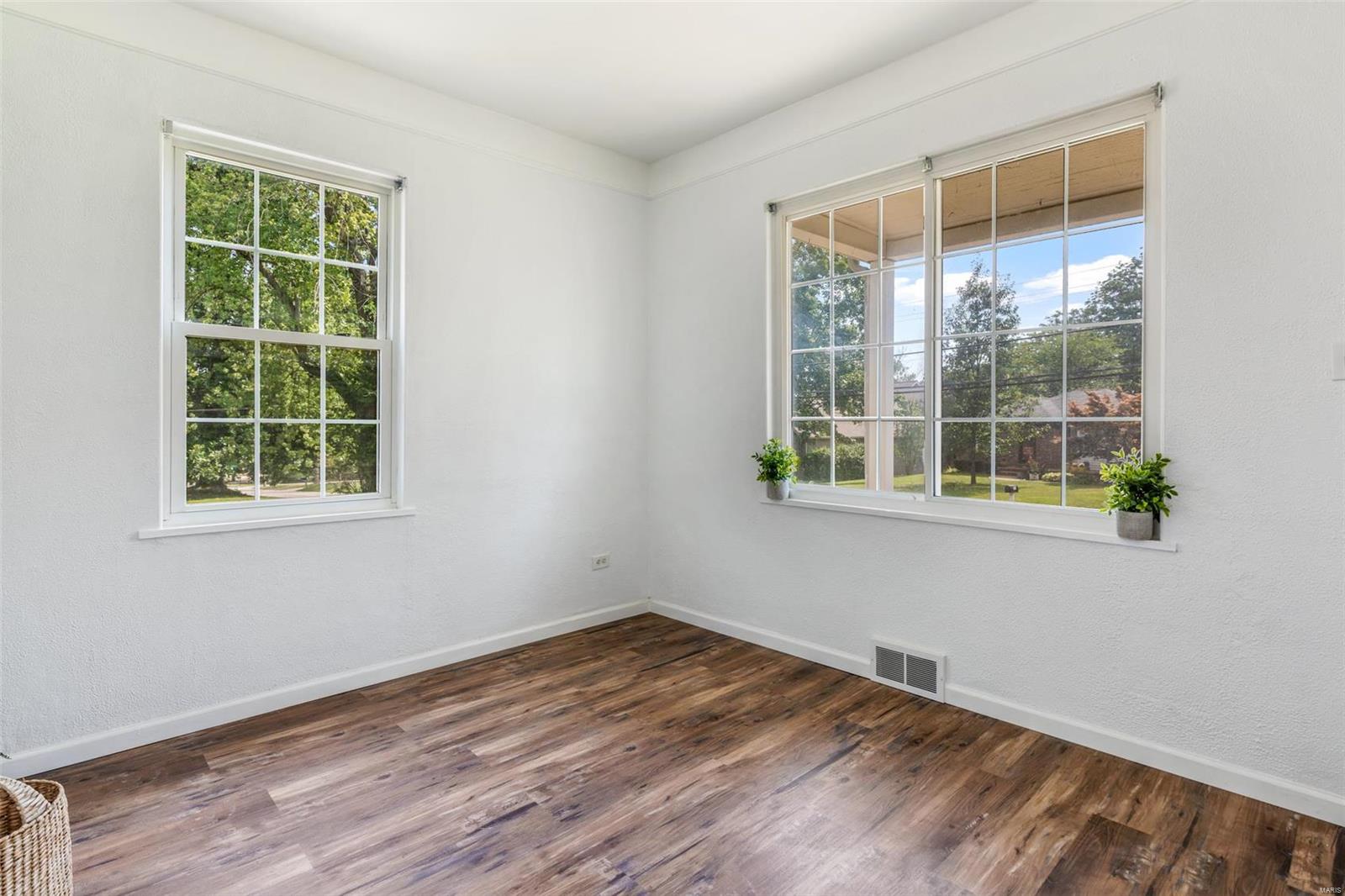 4304 Ringer Road St. Louis, MO 63129 - Photo 21 of 40 Gallery Image 21
