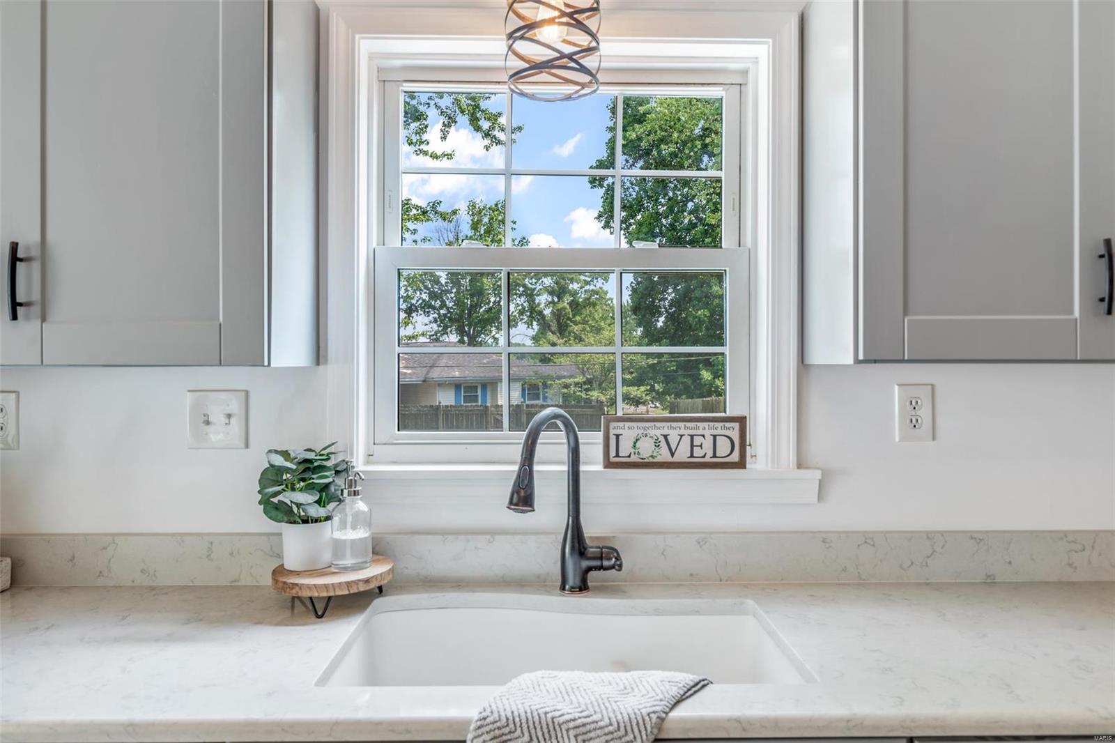 4304 Ringer Road St. Louis, MO 63129 - Photo 8 of 40 Gallery Image 8