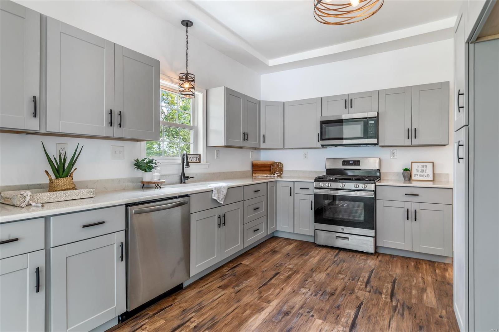 4304 Ringer Road St. Louis, MO 63129 - Photo 10 of 40 Gallery Image 10