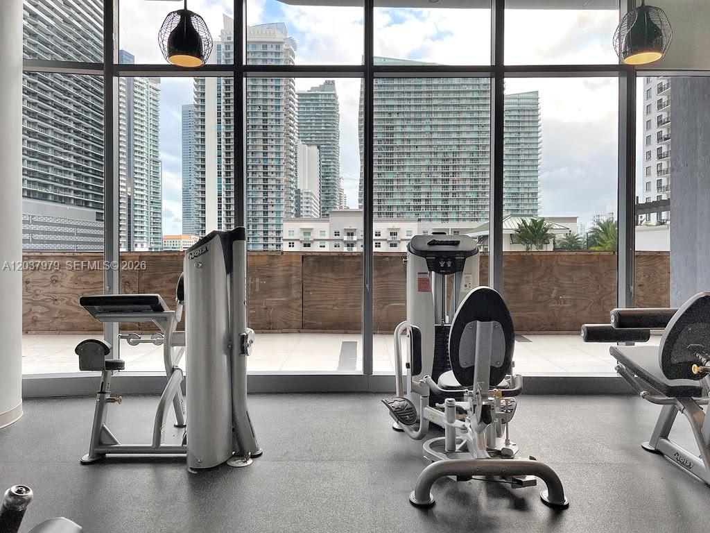45 Southwest 9th Street, Unit 1609 Miami, FL 33130 - Photo 29 of 50