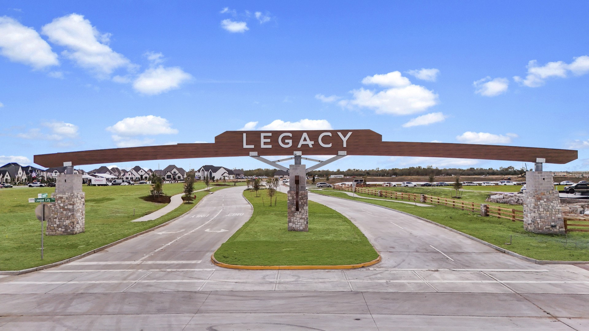 6913 Pyle Lane Friendswood, TX 77546 - Photo 5 of 6 Legacy Entry