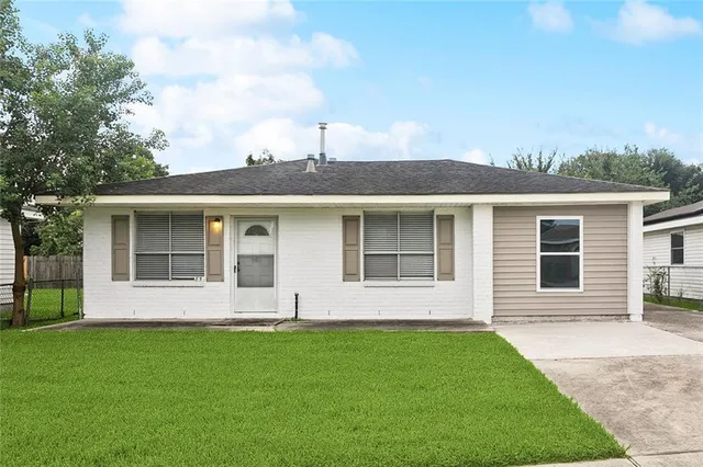 $180,000 | 85 Elaine Drive, Avondale, LA 70094